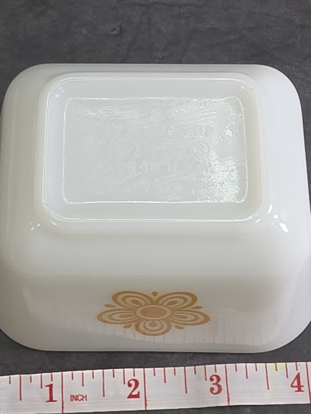 PYREX Butterfly Gold Refrigerator Dish With Lid 501-B ~ Excellent Condition - Picture 8 of 12